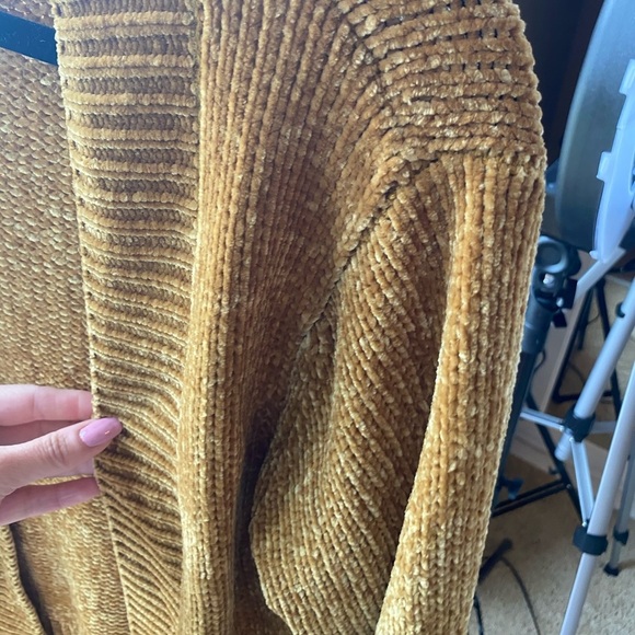 Marigold Chunky Cardigan - Picture 2 of 4